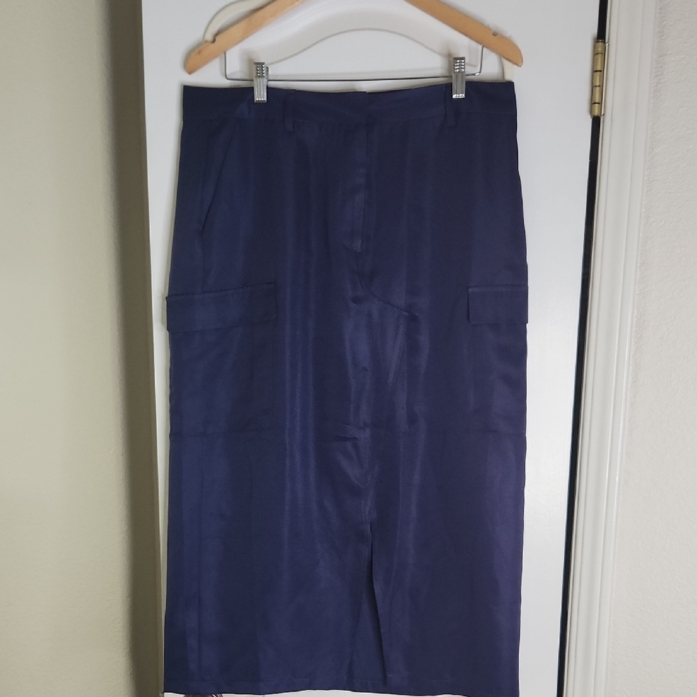 Vero Moda Navy Blue Skirt,‎ size XL